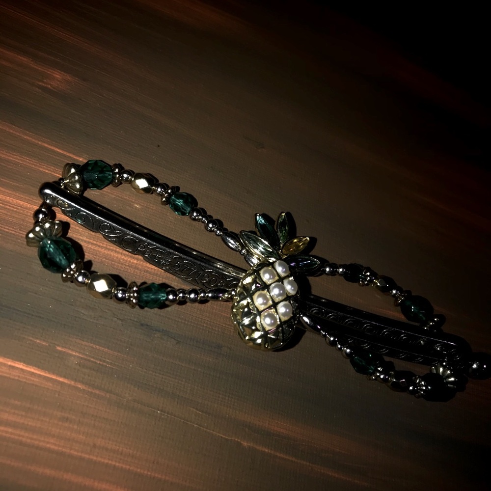 Flexi Clip Pineapple Hair Clip